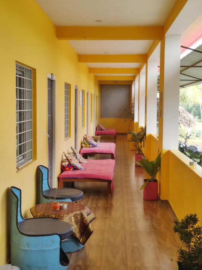 Woodpacker Hostel Auroville Pondicherry Buitenkant foto