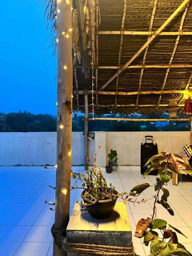 Woodpacker Hostel Auroville Pondicherry Buitenkant foto