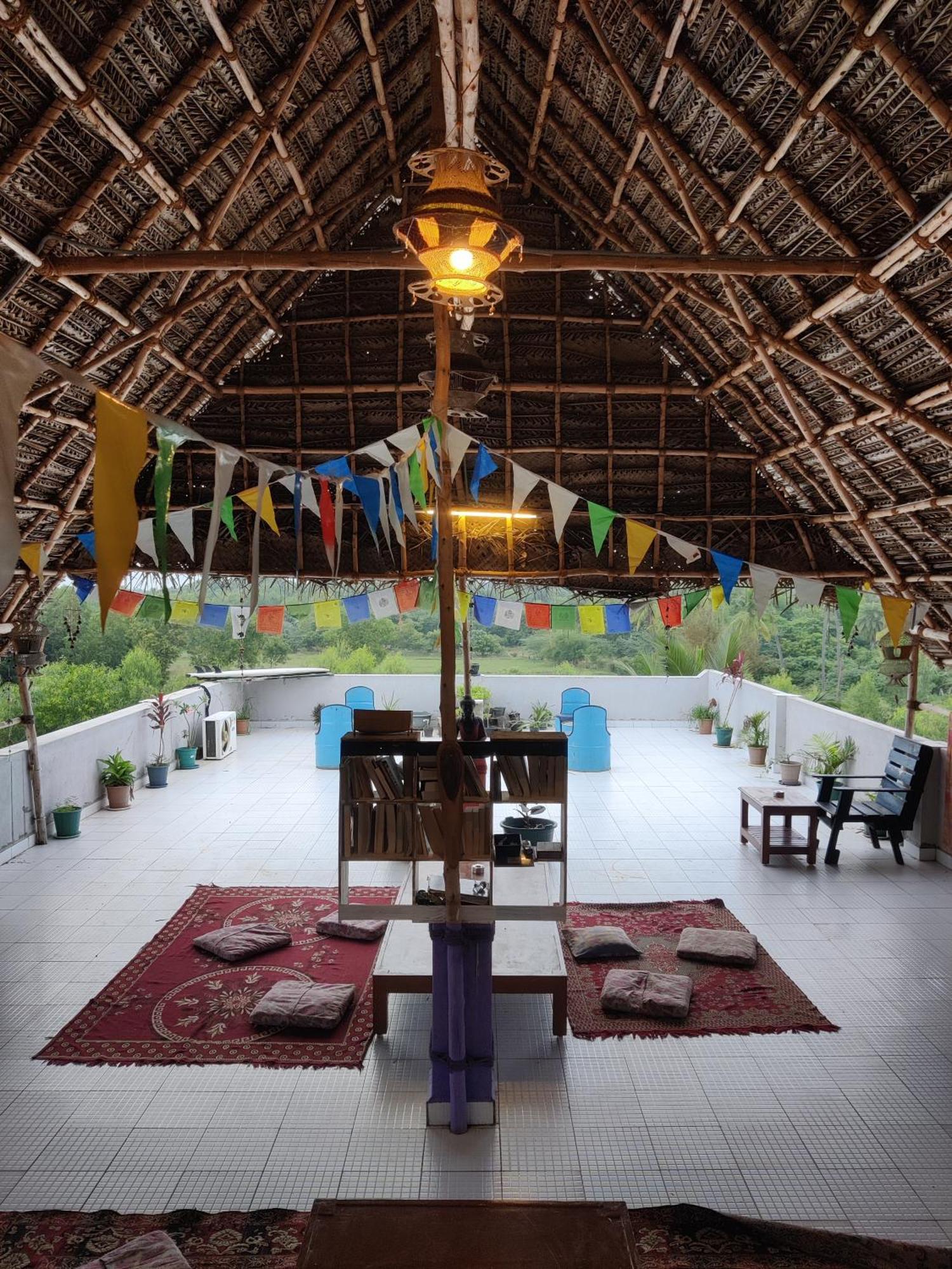 Woodpacker Hostel Auroville Pondicherry Buitenkant foto